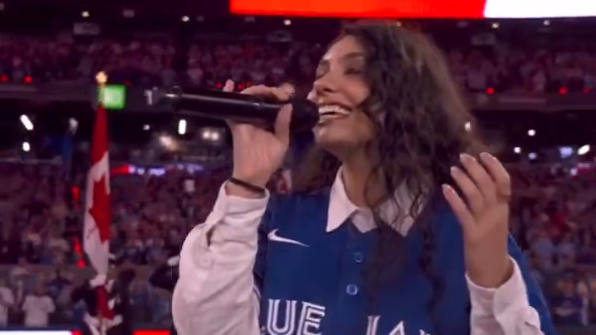 America, Canadian anthem singers leave Dodgers, Blue Jays fans divided before Game 2 of World Series