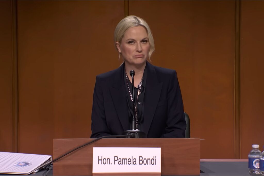 Amy Poehler plays Pam Bondi on ‘SNL’s 50th Anniversary episode with Tina Fey and Aubrey Plaza cameos