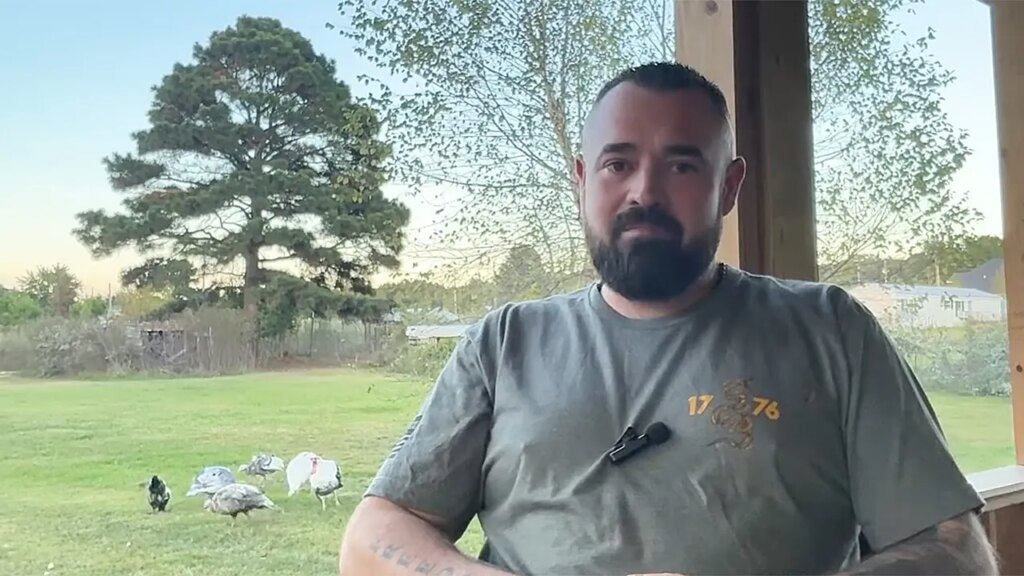 Army vet dad runs for sheriff while charged with gunning down daughter's alleged sexual predator