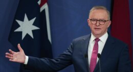Australian prime minister's plane makes emergency landing in St Louis after leaving Washington