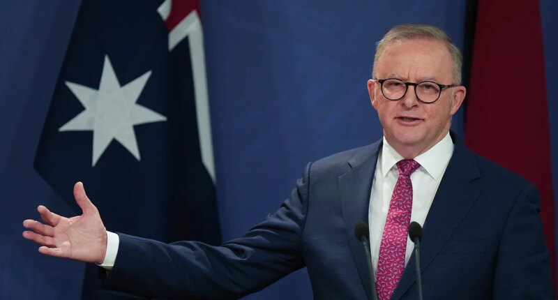 Australian prime minister's plane makes emergency landing in St Louis after leaving Washington