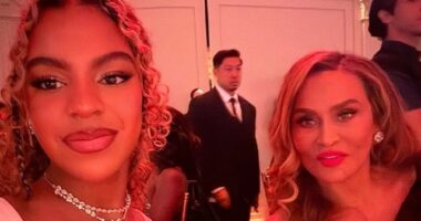 BLUE IVY SUPPORTS HER GRANDMOTHER TINA KNOWLES AT THE ANGEL BALL