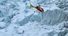 Blizzard traps hundreds on Mount Everest as rescue teams race to save lives