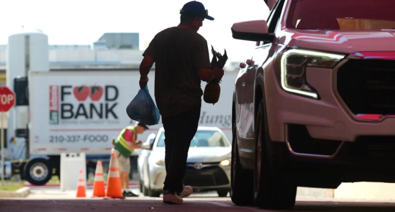 Border Report Live: Nonprofit ready to help South Texas families losing SNAP benefits