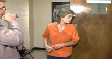 Carter Co. woman serving life sentence for June 1993 murder granted parole