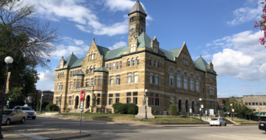 Coles Co. court finds man accused of attacking people with axe unfit for trial