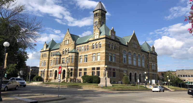 Coles Co. court finds man accused of attacking people with axe unfit for trial