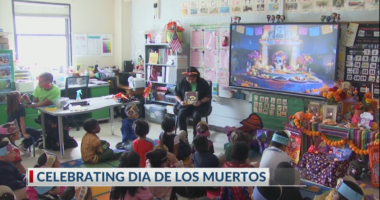 Elementary students learn about Dia de Los Muertos