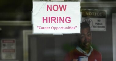 Employer hiring plans at lowest level since 2009, new report shows