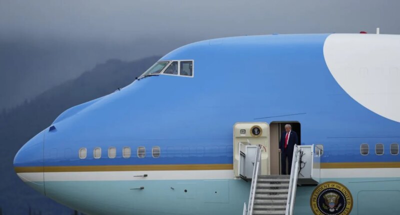 FBI probes hunting stand with sight line on Air Force One in Florida