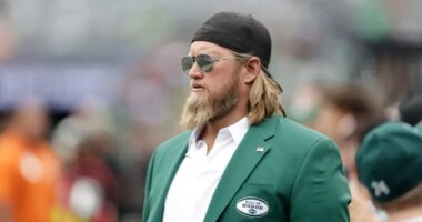 Former NFL center Nick Mangold dies shortly after sharing he needed kidney transplant