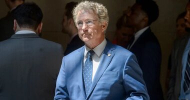 Four GOP senators side with Democrats on resolution to end Trump’s global tariffs