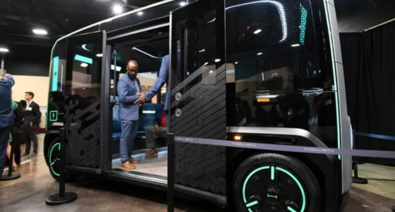Holon signs deal to build its driverless shuttles in $100 million Jacksonville facility