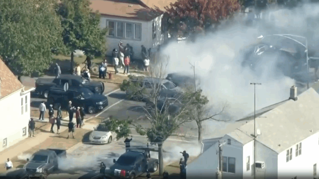 Illegal immigrants arrested after ramming Border Patrol in Chicago amid violent clash with protesters