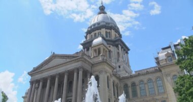 Illinois lawmakers race to get bills passed before veto session ends