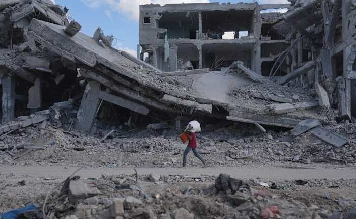 Israel prepares to welcome the last living hostages from Gaza as a ceasefire holds