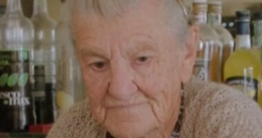 Italy’s oldest bartender still serving drinks at 100