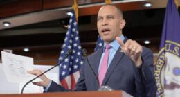 Jeffries rejects one-year extension of ObamaCare subsidies: 'A laughable proposition'