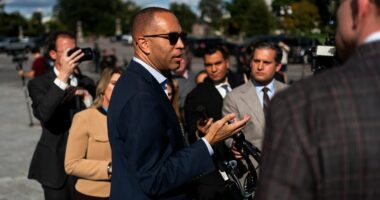 Jeffries says public pressure will bring Trump back to the negotiating table on shutdown