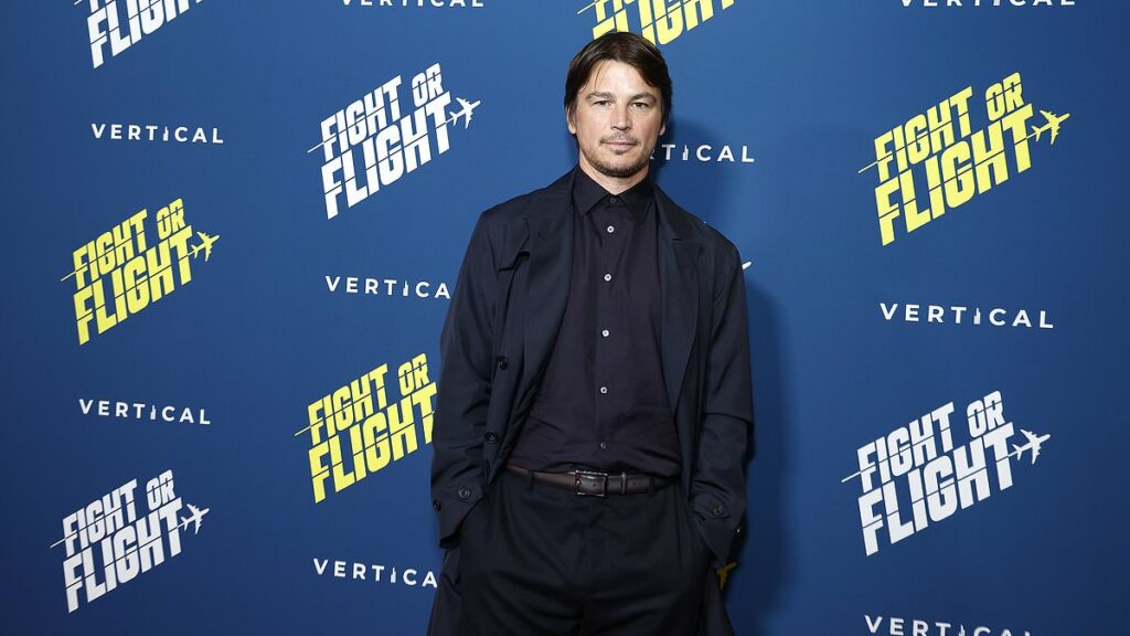 Josh Hartnett car crash resulted in major damage to BOTH vehicles