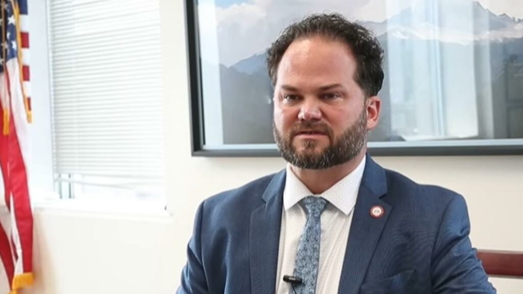 Judge Bert Guy resigns after DUI arrest at Wacko's strip club in Jacksonville