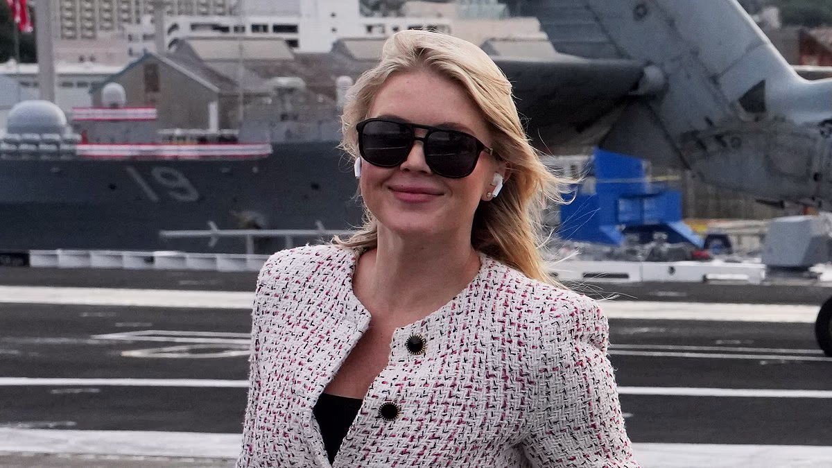 Karoline Leavitt shows off extensive shopping haul from Trump trip