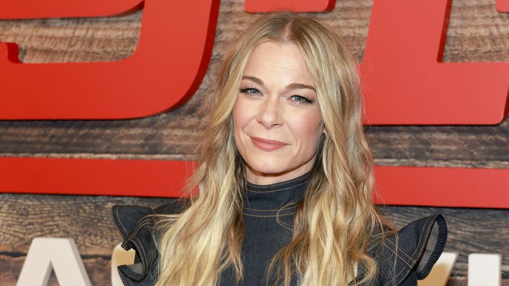 LeAnn Rimes reveals health struggles after teeth fell out performing