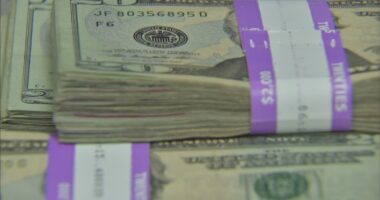 Lombard man says Chase Bank abruptly froze over $40K of his money for weeks: 'It was extremely stressful'