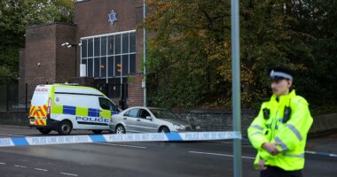 Manchester synagogue attacker 'pledged allegiance to Islamic State,' police say