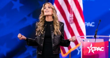 Megyn Kelly says she'd run for president to stop Ocasio-Cortez