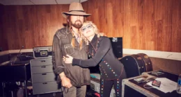Miley Cyrus Revealed the ‘Peace Offering’ She Gave Billy Ray Cyrus After Estrangement