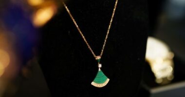 A﻿ designer Bulgari gold diamond necklace worth $11k as well as other pricey jewellery is up for grabs as part of an auction of lost property found at an Australia airport.