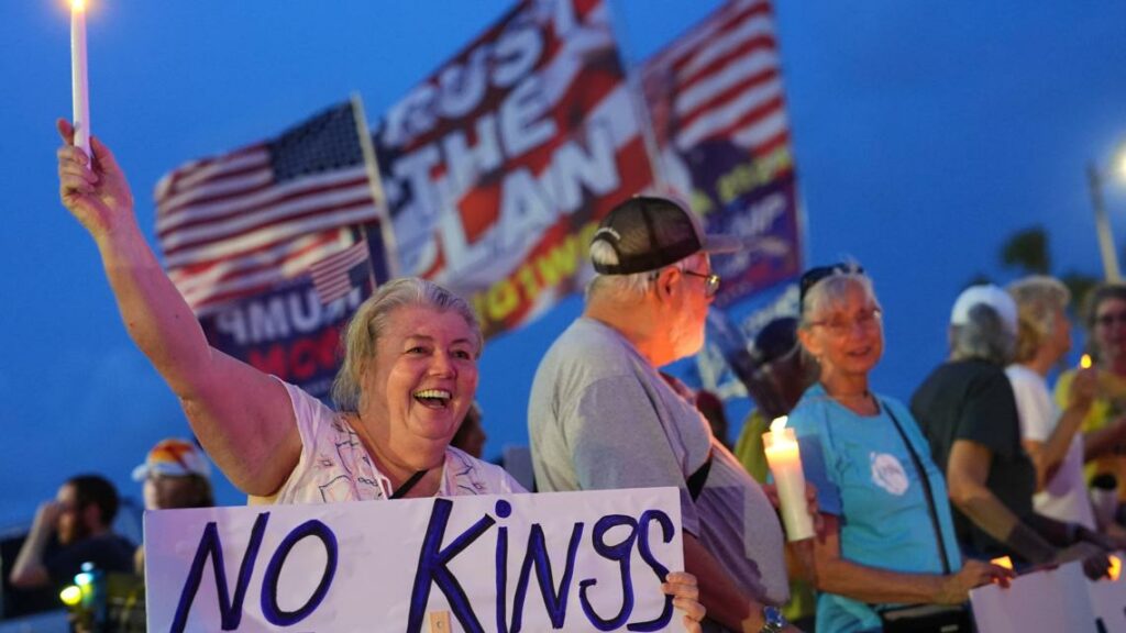 'No Kings' protests place across US