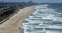 Nor'easter threatens East Coast New Jersey declares state of emergency
