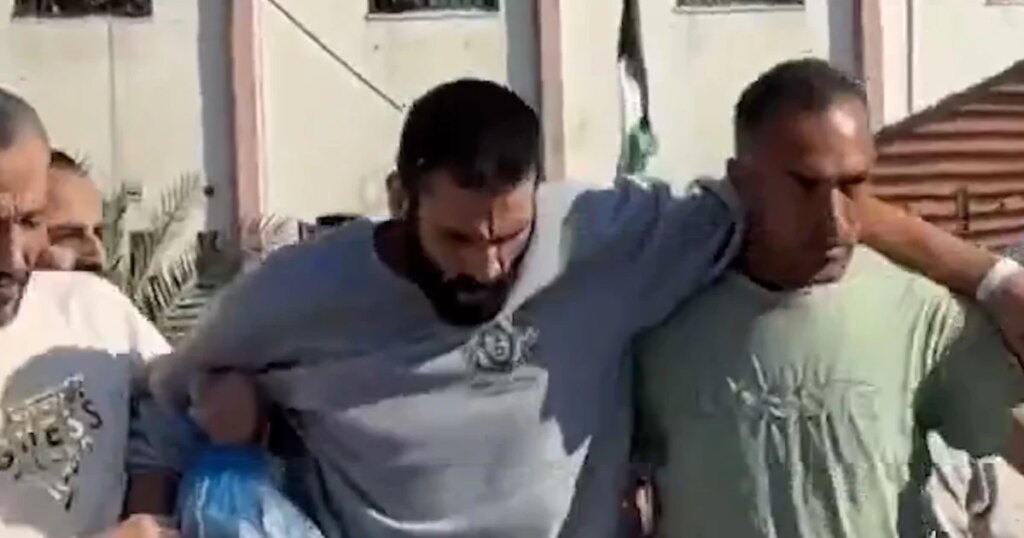 Palestinian prisoners report abuse after release