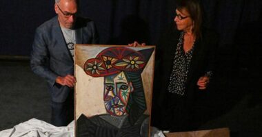 A rediscovered Picasso painting "Bust of a Woman in a Flowery Hat"