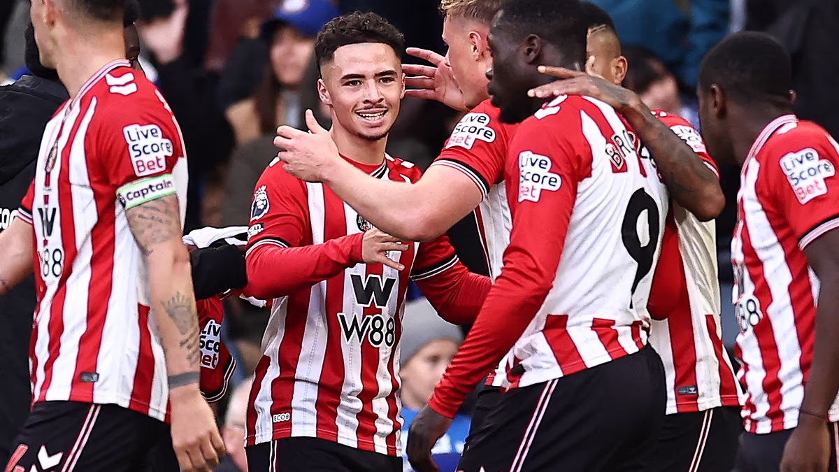 Premier League LIVE: Latest score, team news and fallout from the 3pm games featuring Chelsea vs Sunderland and Newcastle vs Fulham as Black Cats stun Blues after Alejandro Garnacho scored his first goal for the club and Newcastle score late goal