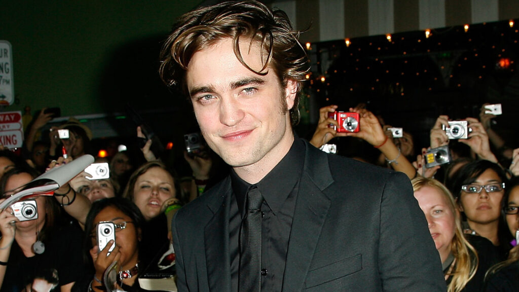 Robert Pattinson Outsmarted An Obsessed Stalker In A Surprising Way