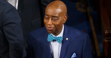 Senate chaplain offers pointed prayer over 'breaking shutdown records'