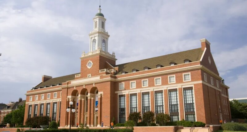 Shooting outside dorm at Oklahoma State wounds 3 after dispute at party