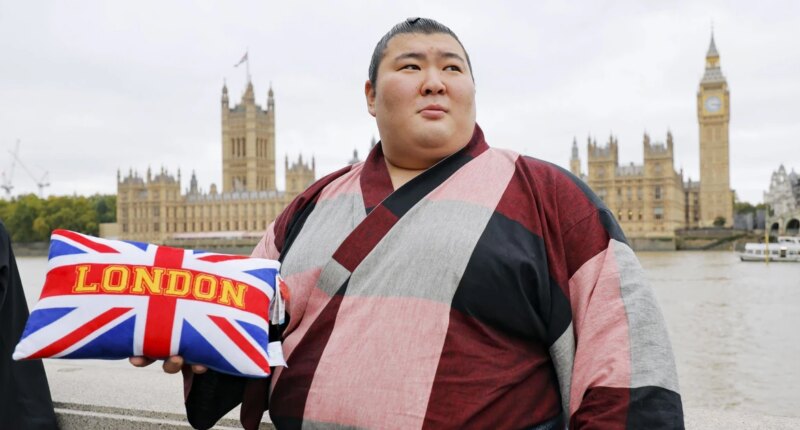 Sumo wrestlers slam into London for the first time in decades