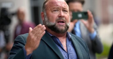 Supreme Court lets stand Sandy Hook families’ $1.4B defamation judgment against Alex Jones 