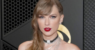 Taylor Swift's Face Transformation Is Wild To See In Side By Side Photos
