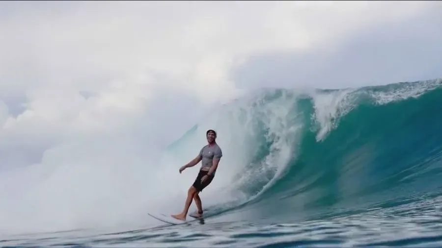 Teen surfer saves Air Force veteran after wipeout in Oceanside