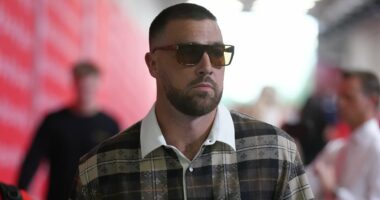 Travis Kelce appears to reference Taylor Swift with lumberjack outfit as he arrives for Chiefs vs Lions