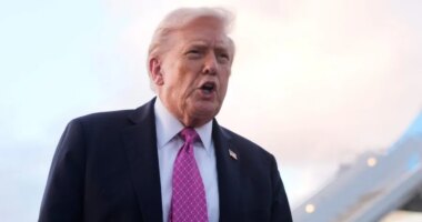 Trump signs order expanding auto tariff relief