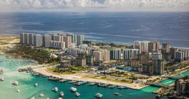 US warns 'terrorist groups may attack' in ideal tourist destination