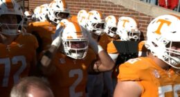 Vols rally past the Razorbacks, 34-31