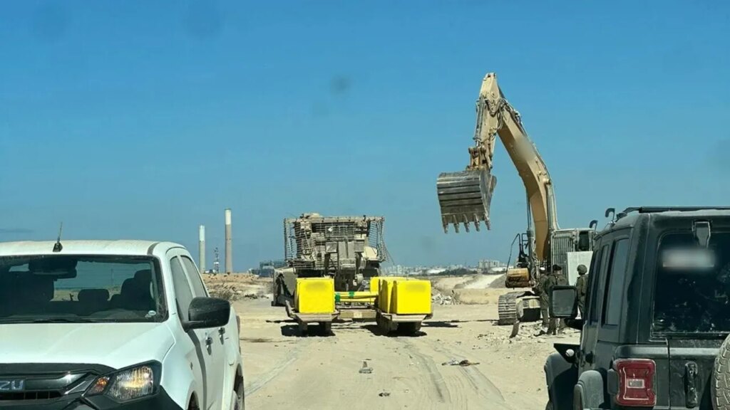 Warfare expert calls Gaza rebuilding plan 'Disneyland strategy' to defeat Hamas