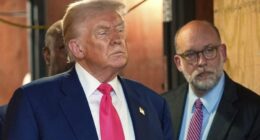 White House memo argues furloughed workers not guaranteed back pay